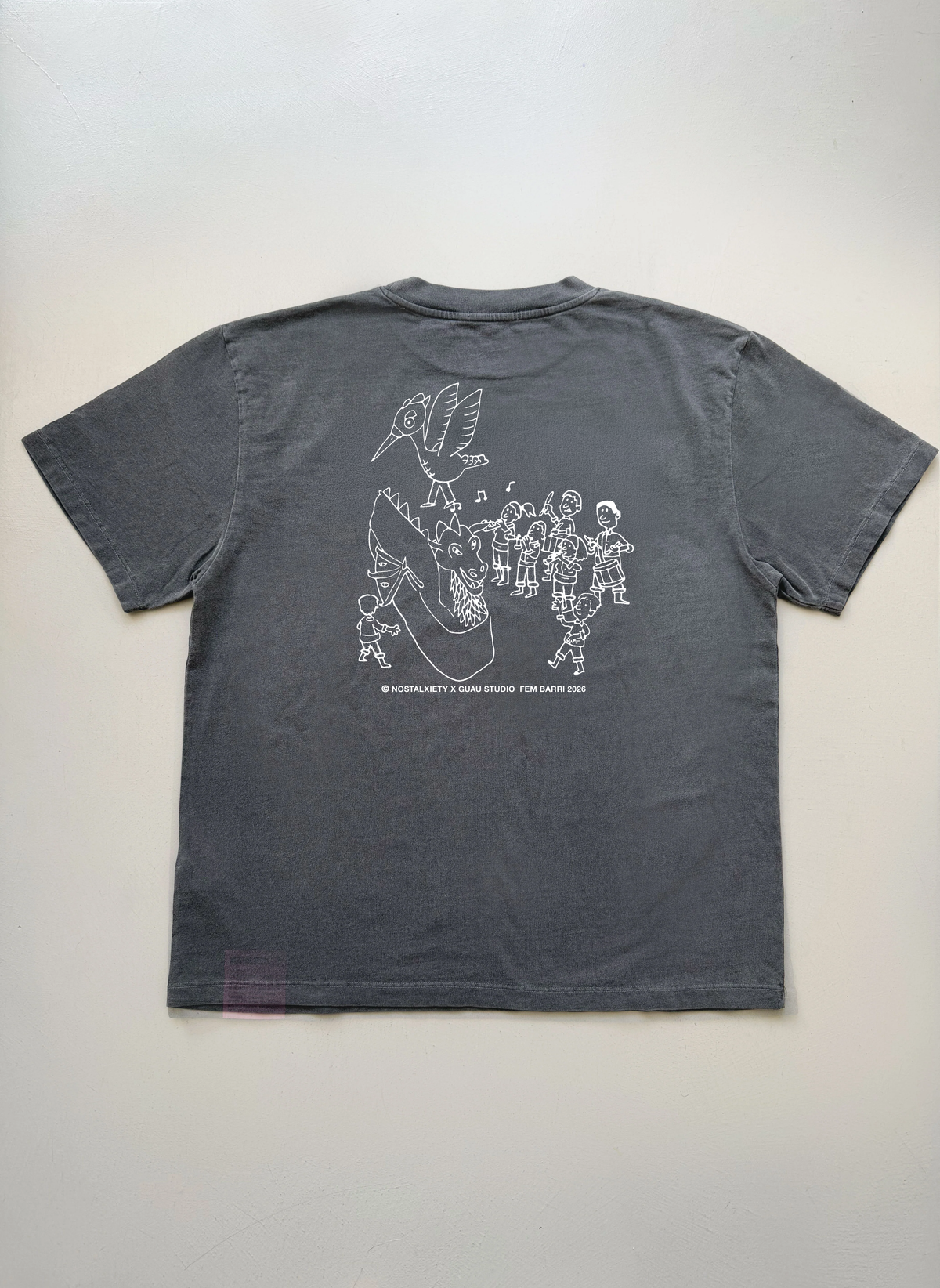 Camiseta - POBLENOU x NOSTALXIETY x GUAU! Studio