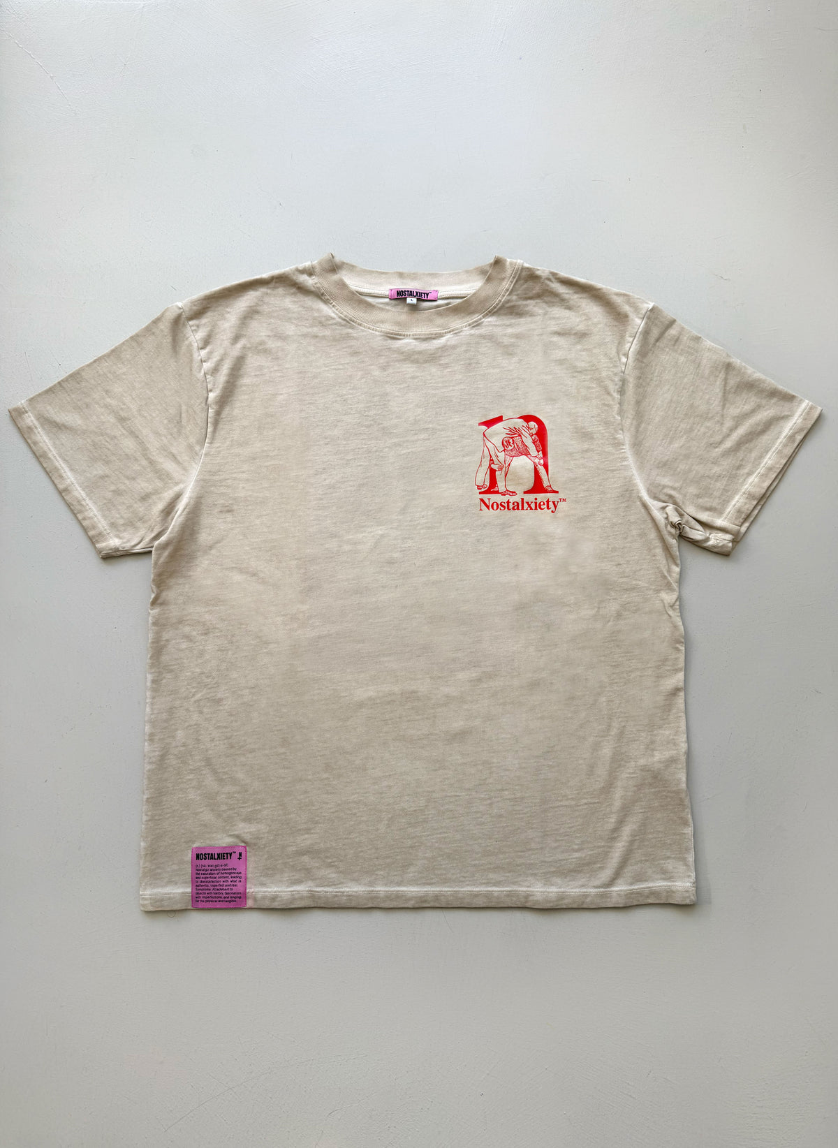 Camiseta - How To Assist A Person - Beige Faded