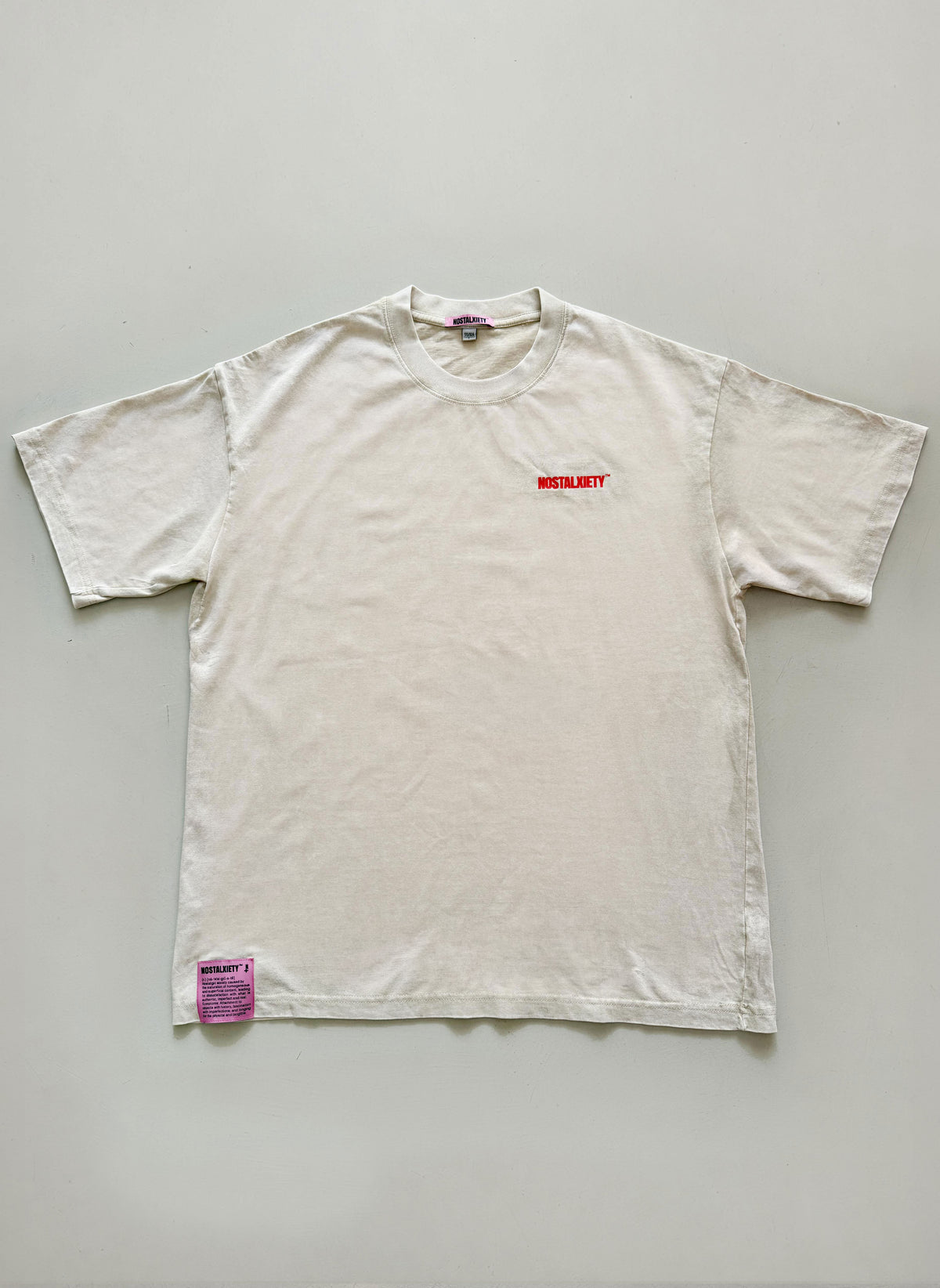 Camiseta REWIND THERAPY - Beige / Red Acid
