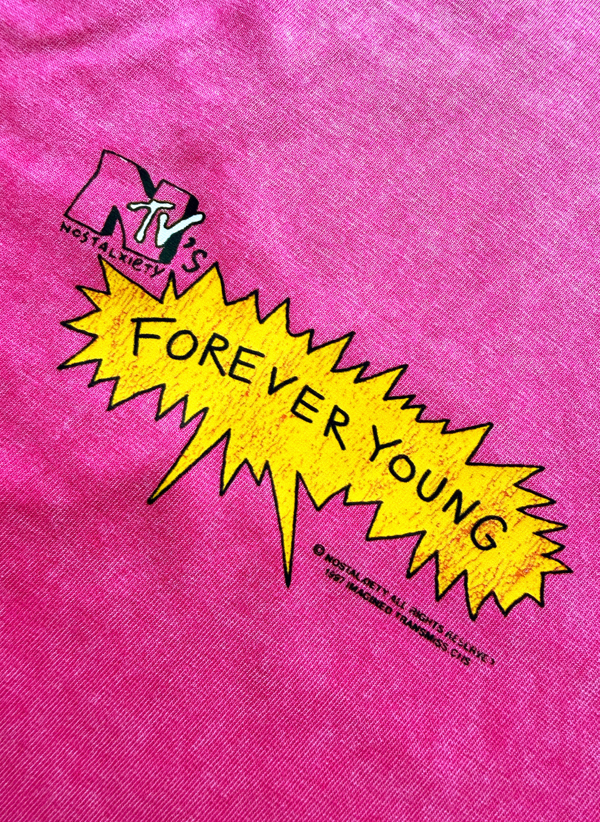 Camiseta oversize FOREVER YOUNG - Nostalxiety TV - Pink